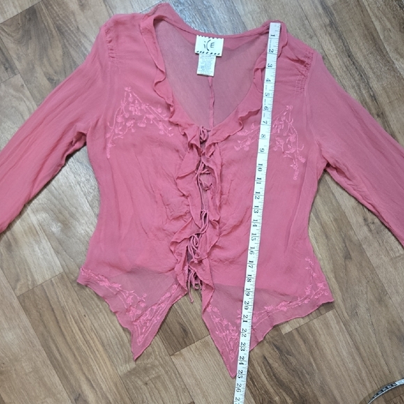 VINTAGE SALMON PINK SHEER RUFFLE 90s / Y2K LONG SLEEVE FRONT TIE SILK BLOUSE - Picture 16 of 16